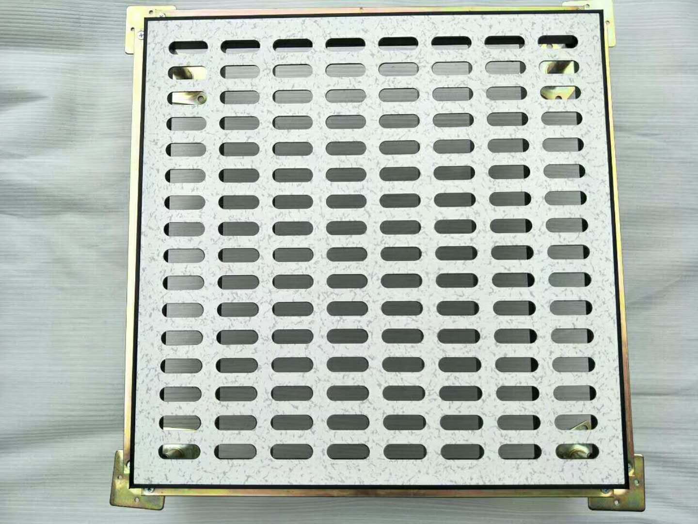 長沙雙勝機(jī)房設(shè)備有限公司,長沙防靜電地板,長沙防靜電地板價格,機(jī)房裝修,機(jī)房墻板,防靜電接地